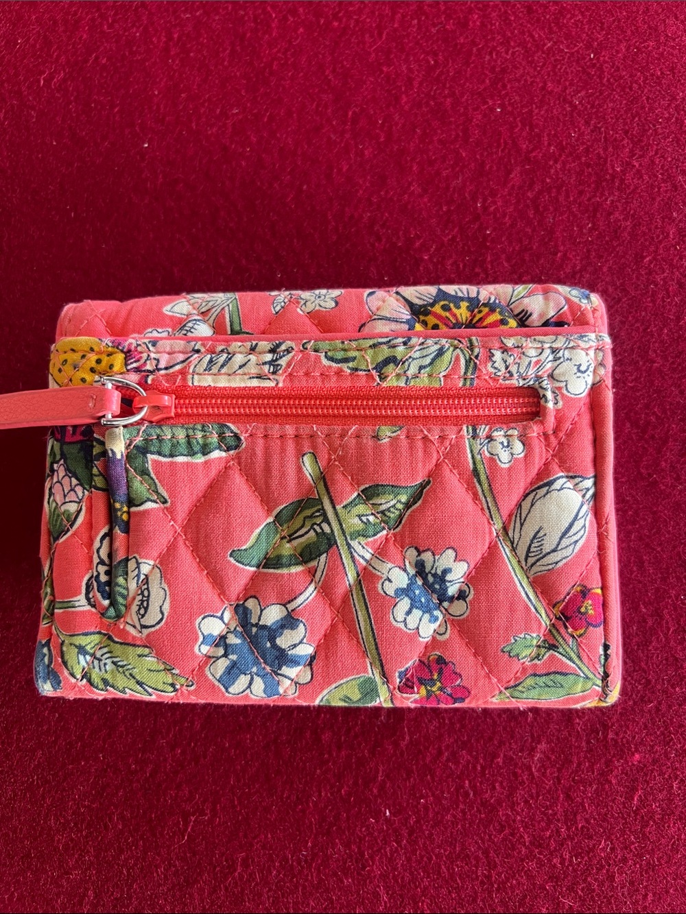Cotton quilted tri-fold wallet, Vera Bradley, Coral Floral pattern - Picture 2 of 7